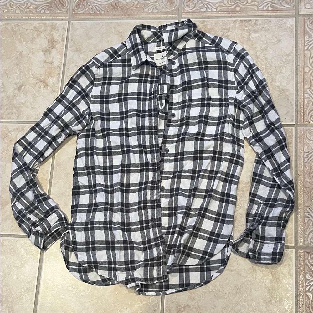 American Eagle Outfitters Black and White Checkered Shirt